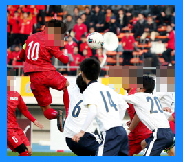 東福岡高校サッカー部のメンバー（２０１５〜２０１６）。出身中学・クラブは福岡が多い。三宅選手への注目